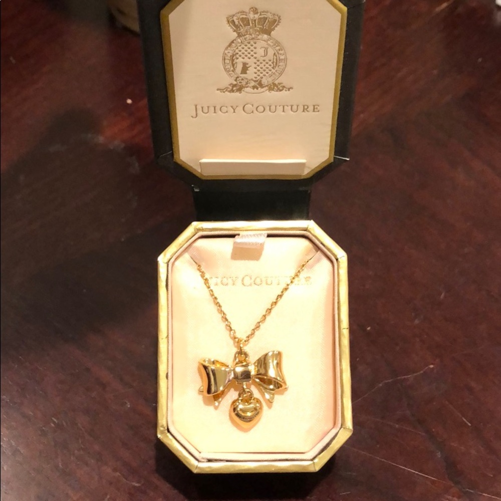 Juicy Couture ‘Wish-bows’ long pendant necklace